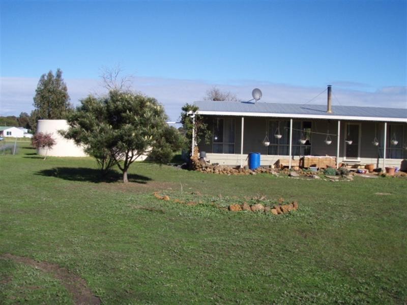 47 Moore Street, Tenterden WA 6322