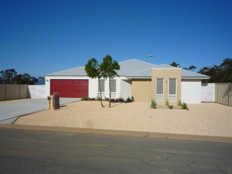 9 Donnelly Peak View, Mount Barker WA 6324