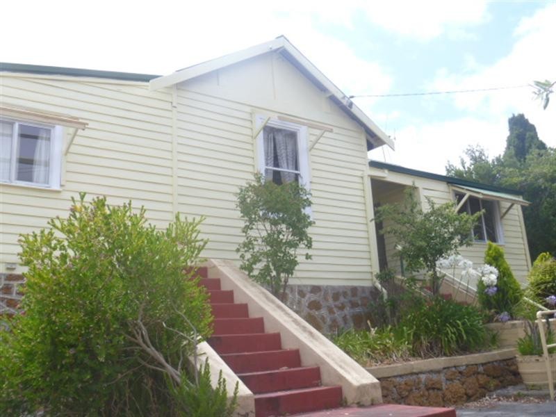 22 Albany Highway, Mount Barker WA 6324