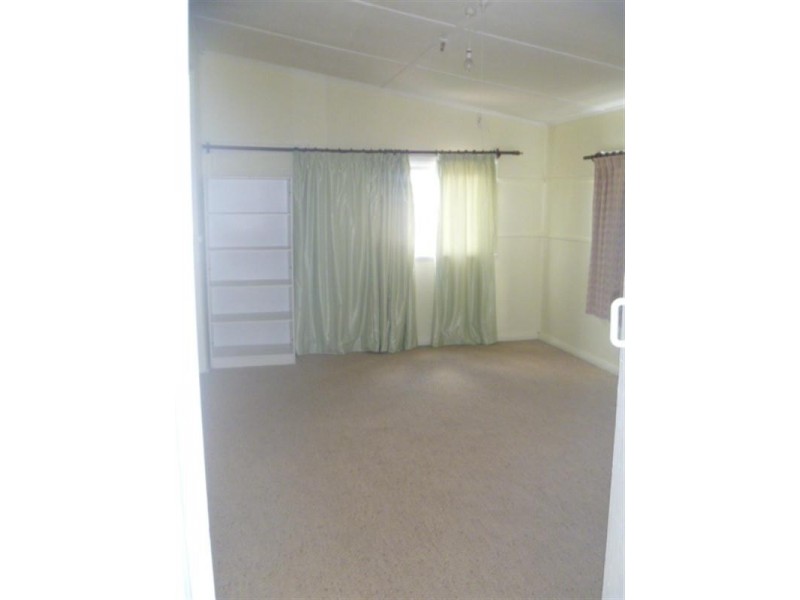 22 Albany Highway, Mount Barker WA 6324