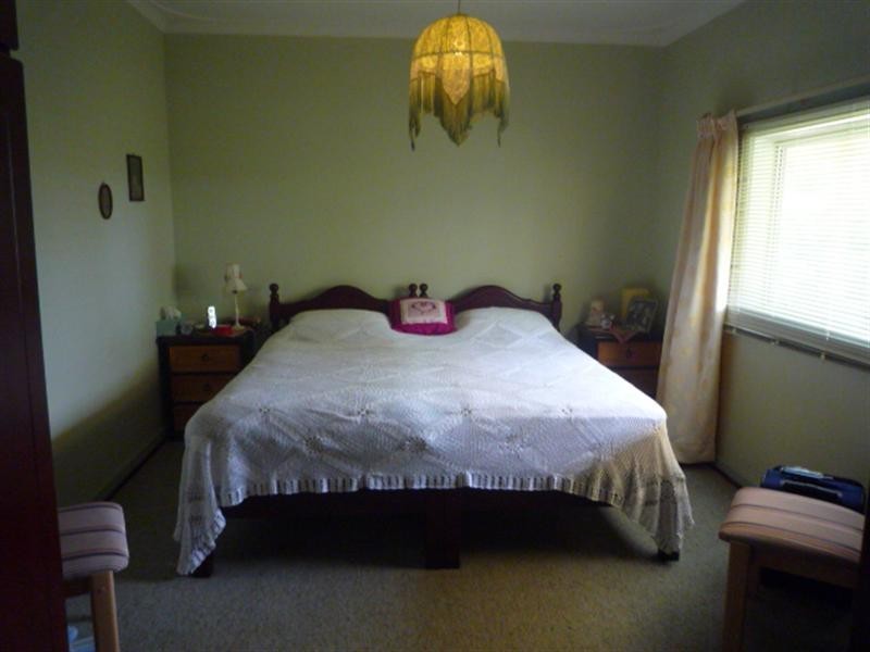 18 Albany Highway, Mount Barker WA 6324