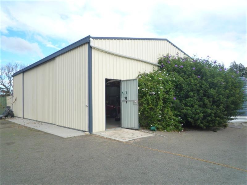 123 Third Avenue, Kendenup WA 6323