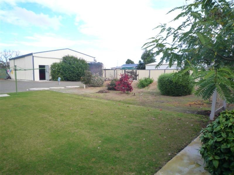 123 Third Avenue, Kendenup WA 6323