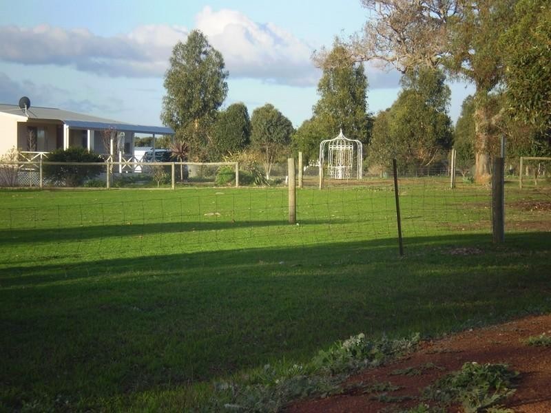 110 Ferry Road, Mount Barker WA 6324