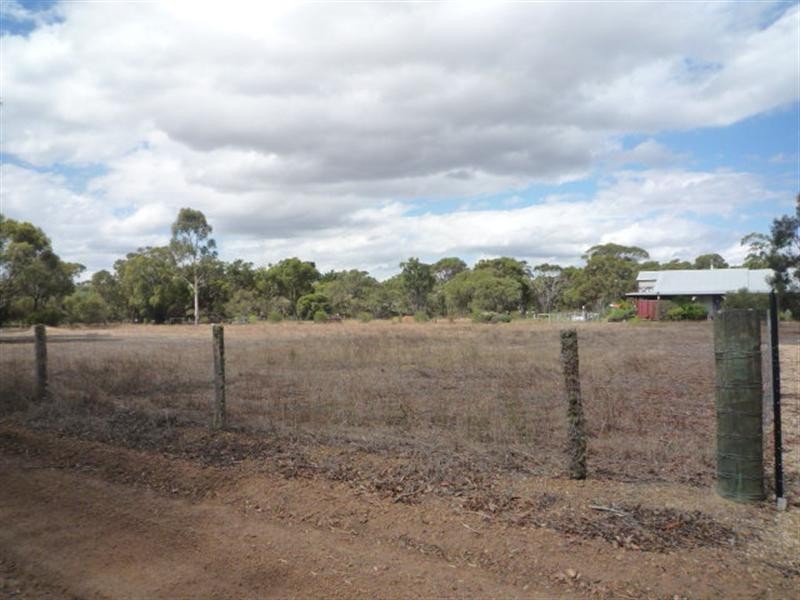 Lot 350, 349, 3 Third Avenue, Kendenup WA 6323