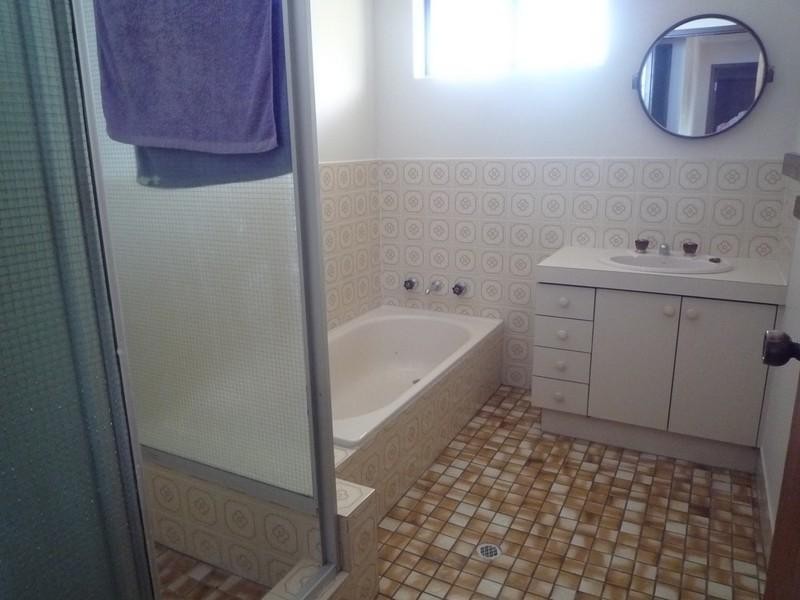 11 Osborne Road, Mount Barker WA 6324