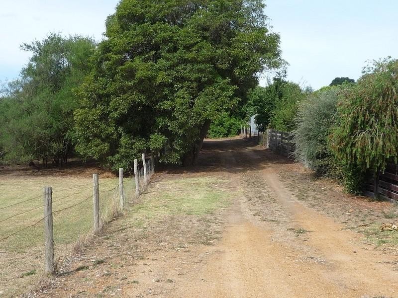 11 Osborne Road, Mount Barker WA 6324