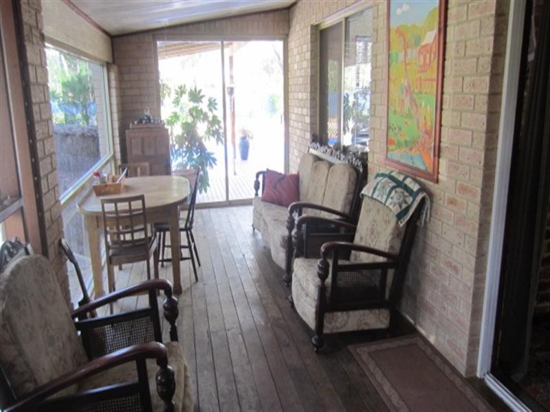 27 Hassell Avenue, Kendenup WA 6323