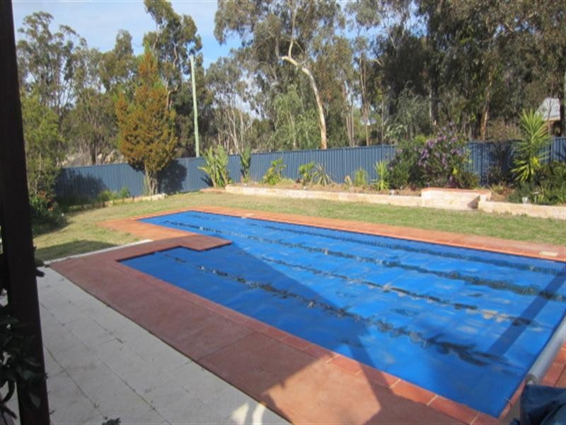 27 Hassell Avenue, Kendenup WA 6323