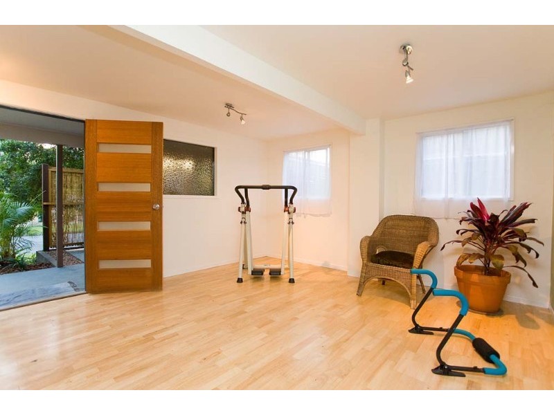 30 Woodside Street, The Gap QLD 4061