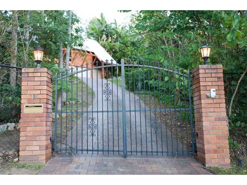 16 Echo Street, Mitchelton QLD 4053