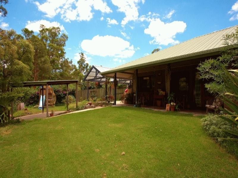 6 Benson Road, Mount Nebo QLD 4520