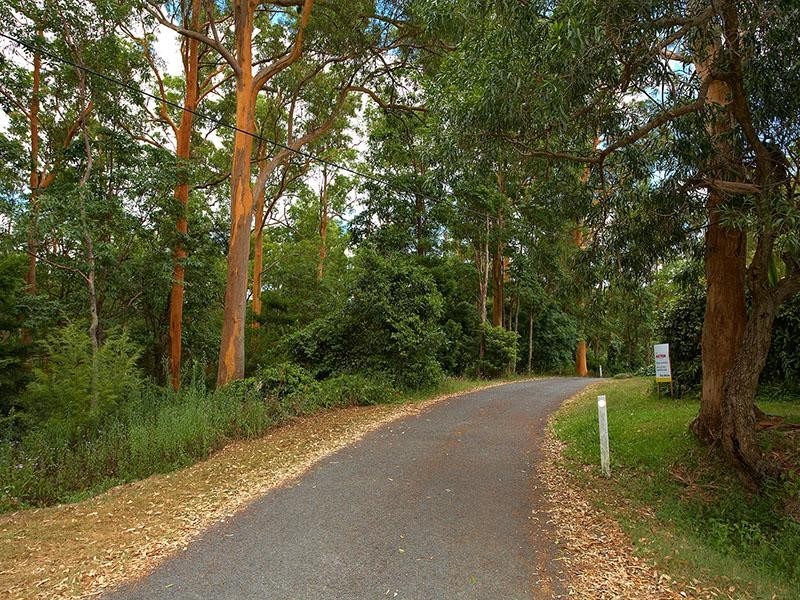 6 Benson Road, Mount Nebo QLD 4520