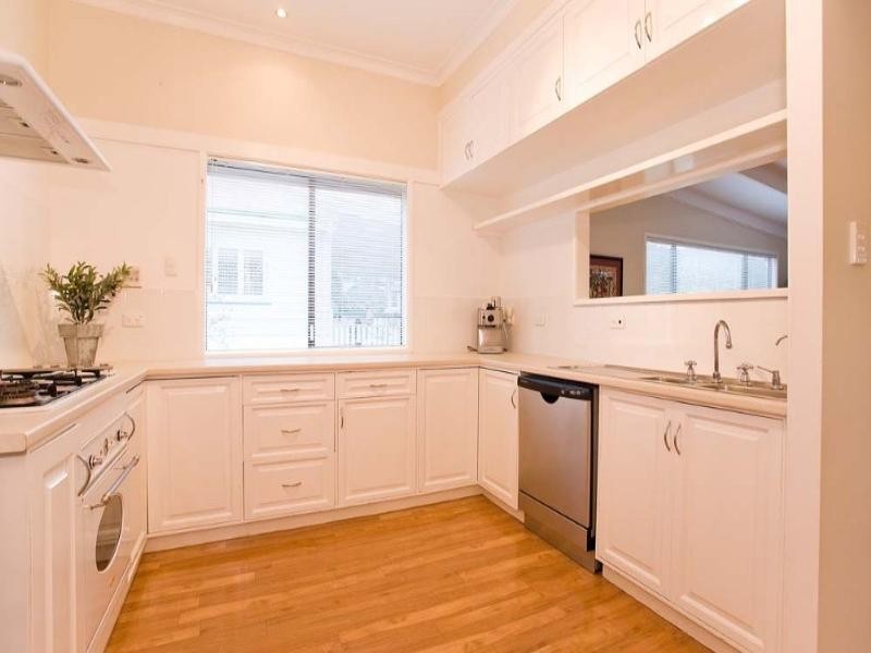 15 Buckingham Street, Ashgrove QLD 4060