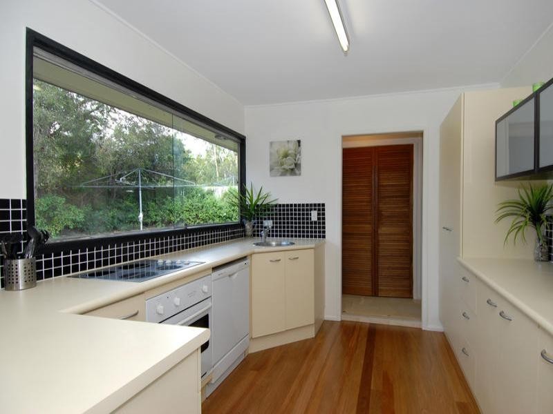 8 Ridgeway Street, The Gap QLD 4061