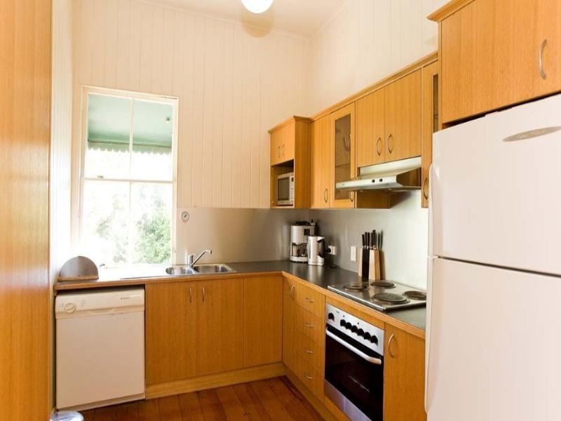 17 Glassey Street, Red Hill QLD 4059