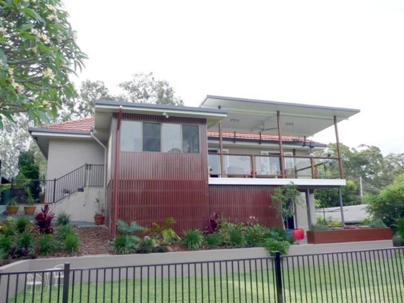 100 Stuartholme Road, Bardon QLD 4065