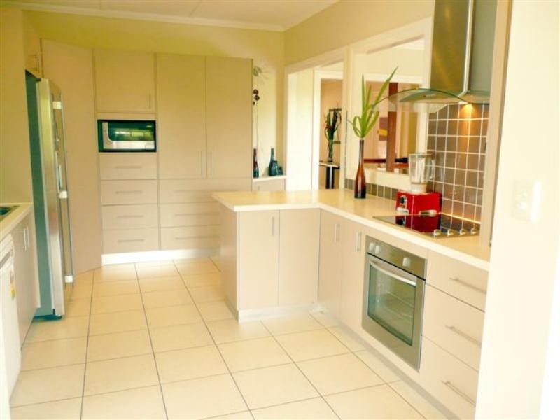 100 Stuartholme Road, Bardon QLD 4065