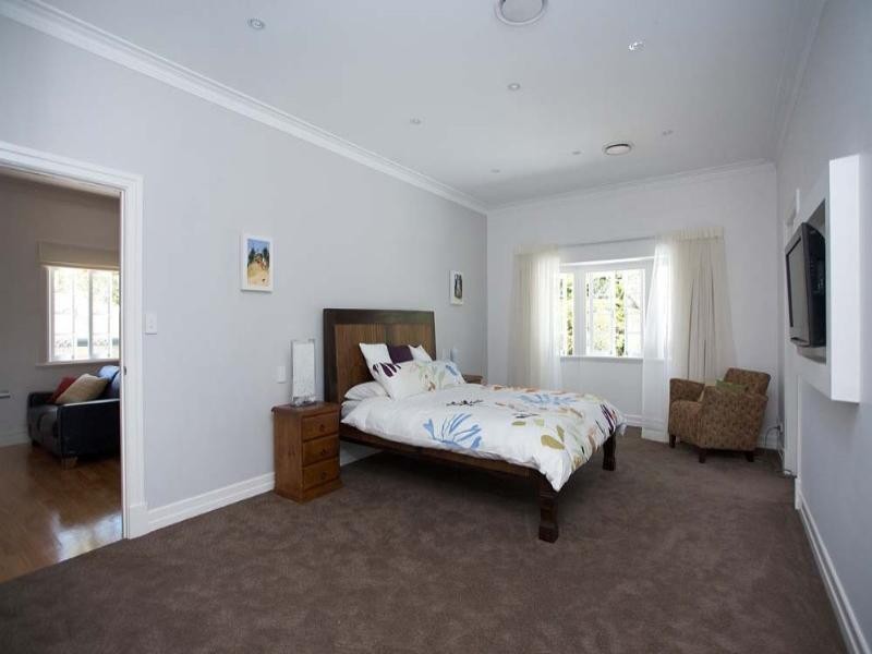 76 Woonga Drive, Ashgrove QLD 4060