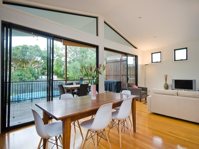 19 Morgan Terrace, Bardon QLD 4065