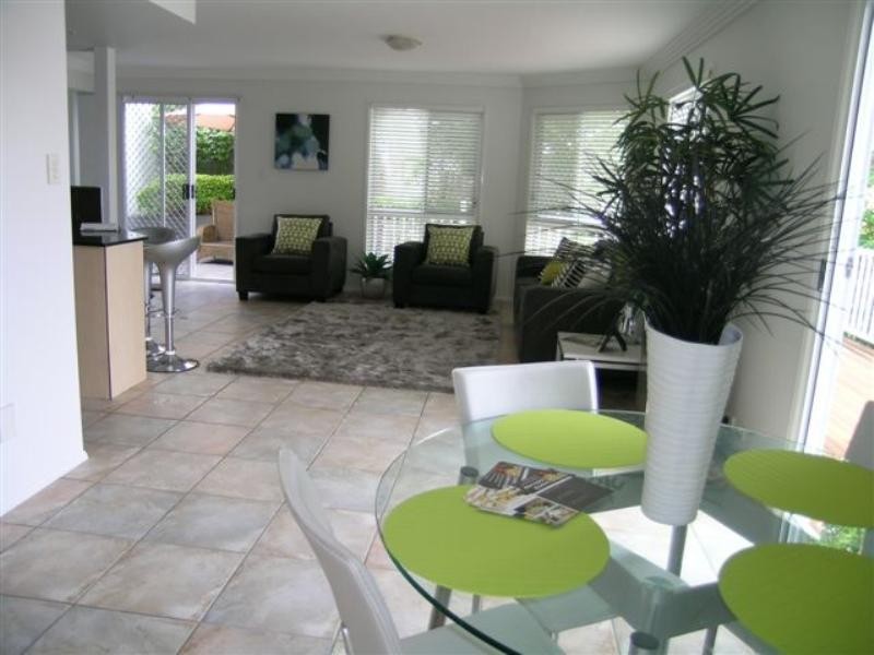 18 Daventry Street, West End QLD 4101