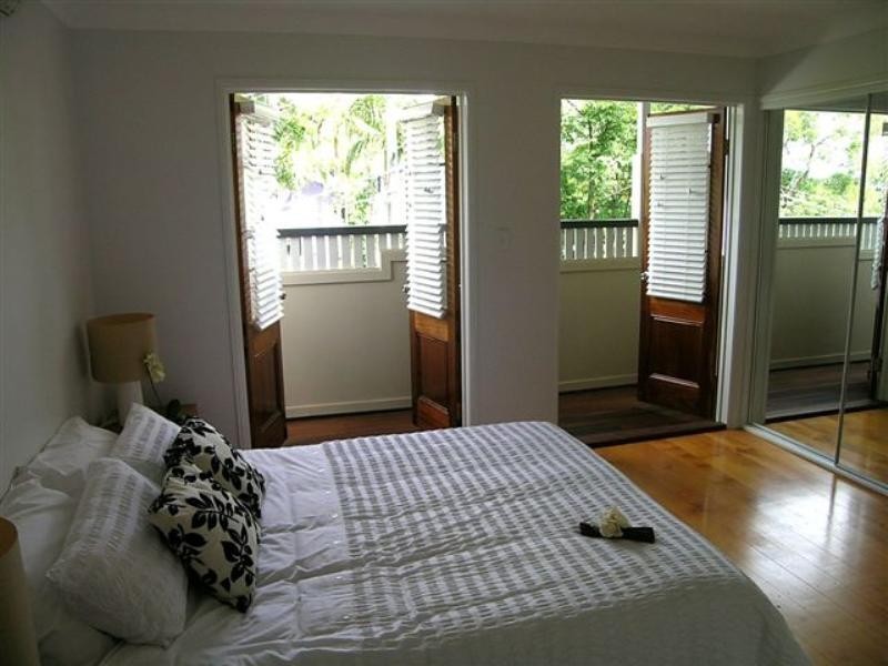 18 Daventry Street, West End QLD 4101