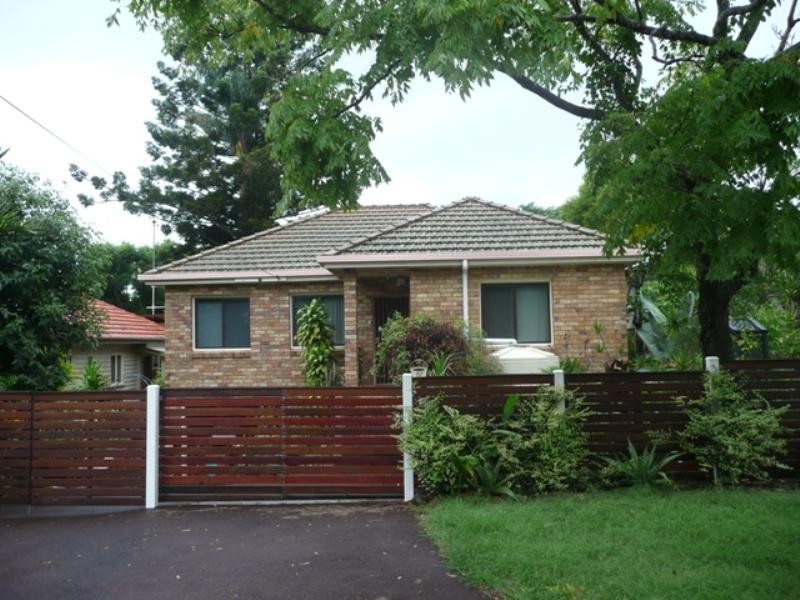 Bardon QLD 4065