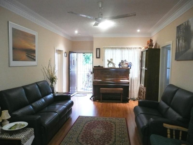 Bardon QLD 4065