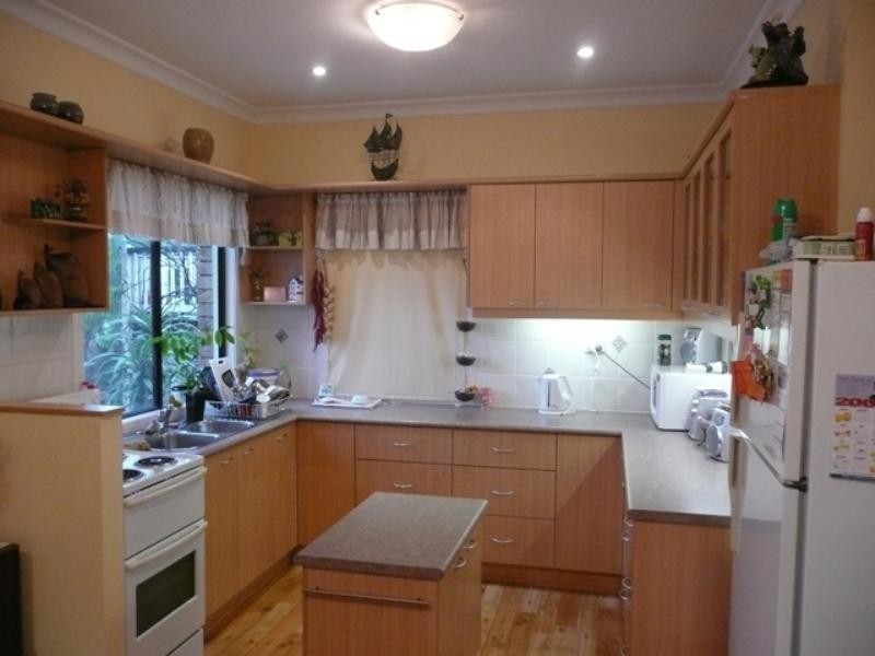 Bardon QLD 4065