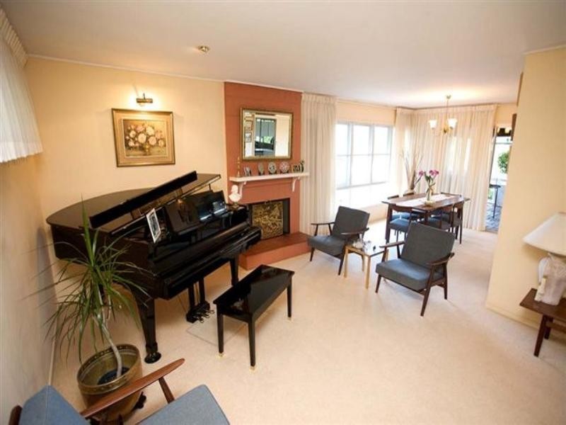 80 Kenmore Road, Kenmore QLD 4069