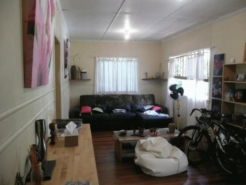 19 Coverdale Street, Indooroopilly QLD 4068