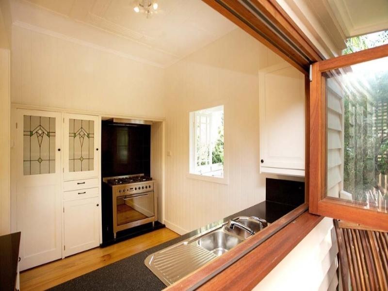 32 Glenlyon Drive, Ashgrove QLD 4060