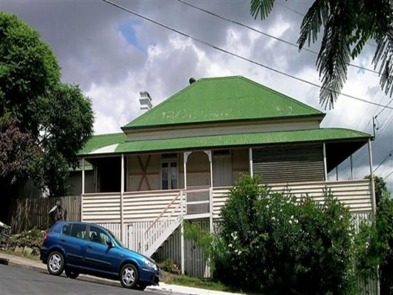 8 Barnsley Street, West End QLD 4101