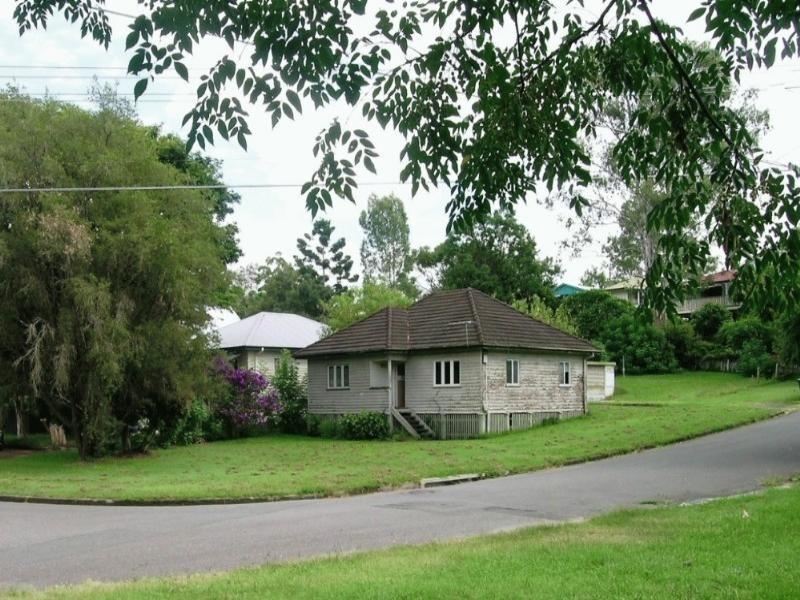 111 Dorrington Drive, Ashgrove QLD 4060