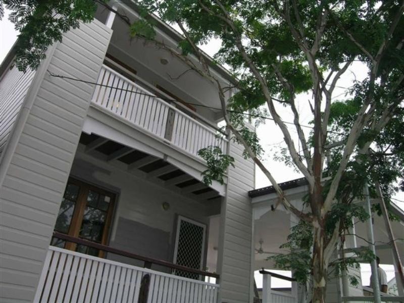 16 Daventry Street, West End QLD 4101