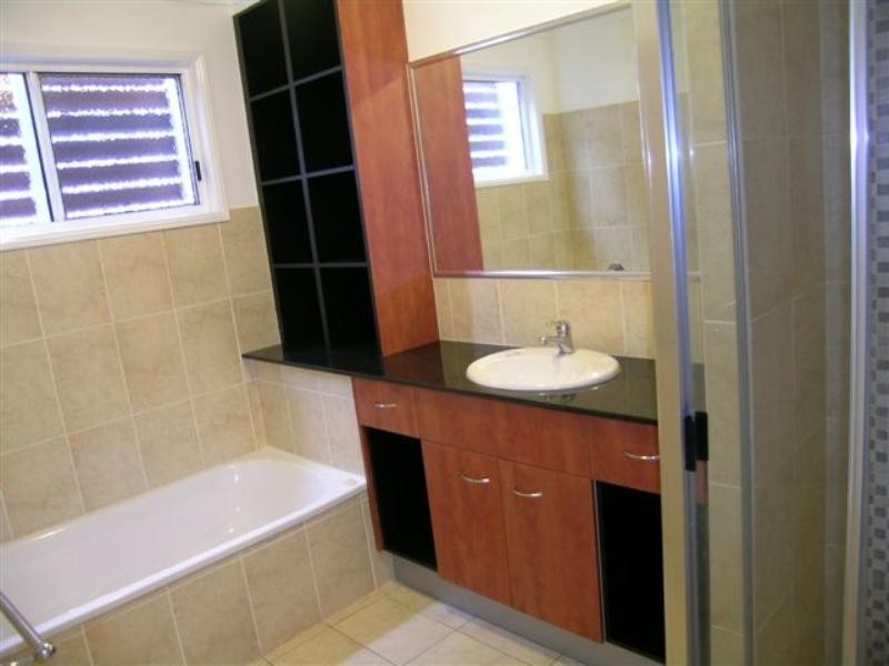 16 Daventry Street, West End QLD 4101