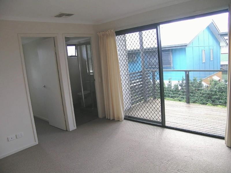 8/10 Christensen Street, Yeronga QLD 4104
