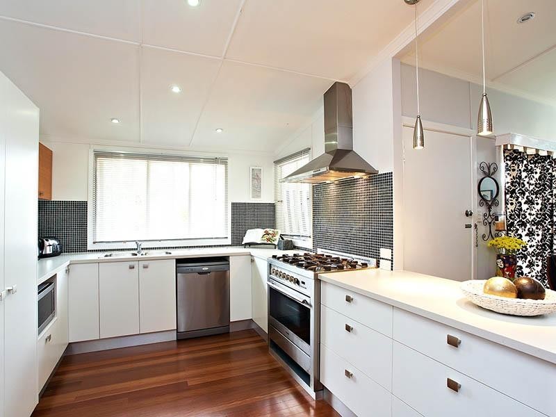 28 Lomatta Street, The Gap QLD 4061