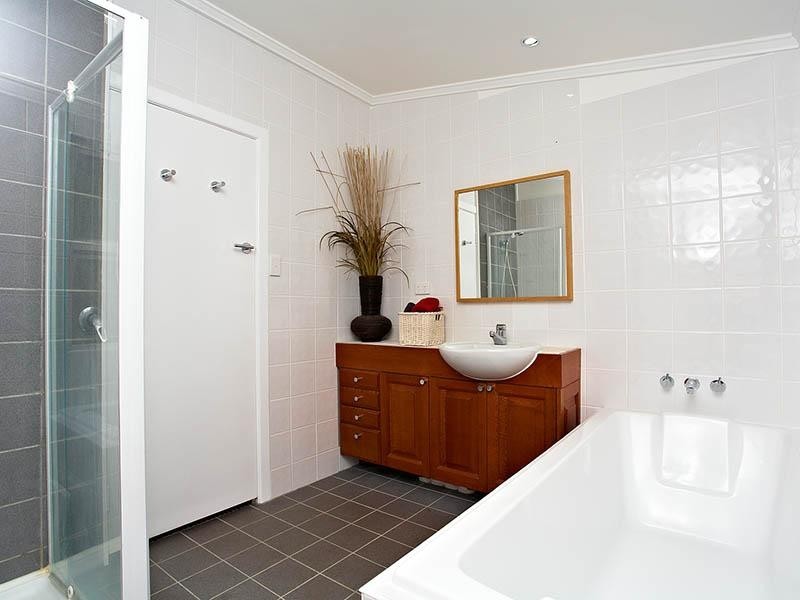 28 Lomatta Street, The Gap QLD 4061