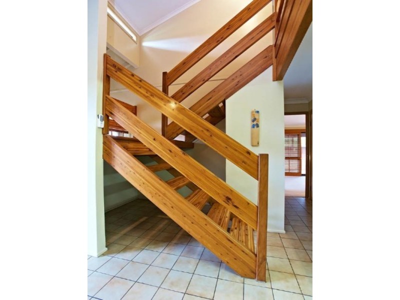 10 Grimsby Street, The Gap QLD 4061