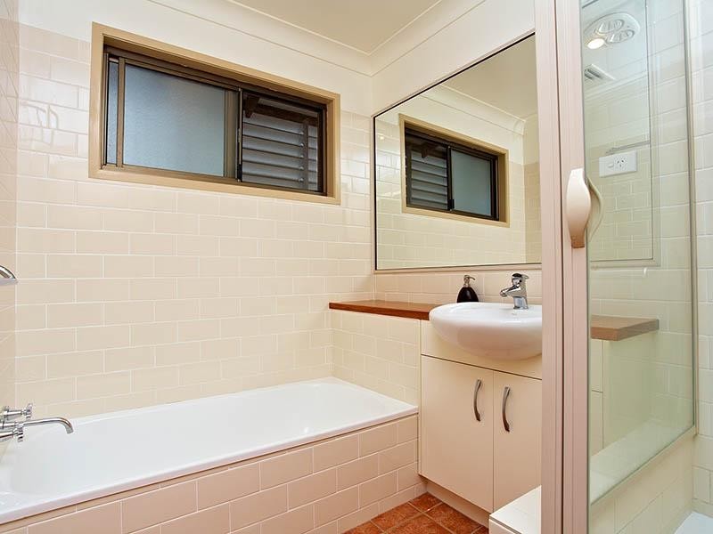 10 Grimsby Street, The Gap QLD 4061