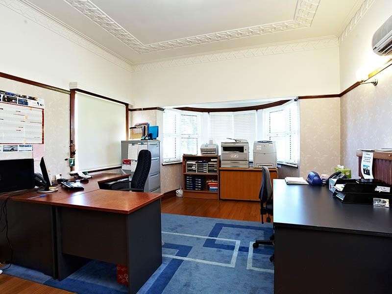 20 Ashgrove Avenue, Ashgrove QLD 4060