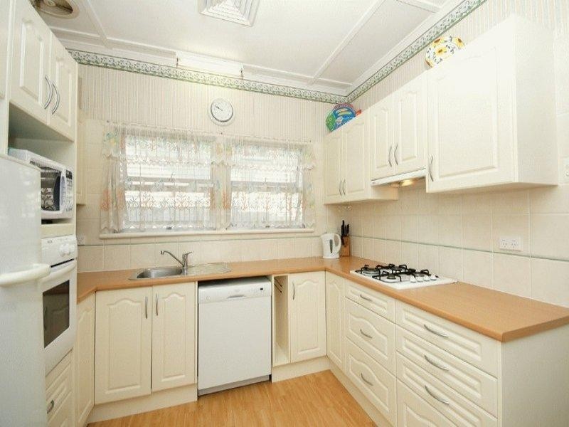 82 Davies Road, Ashgrove QLD 4060