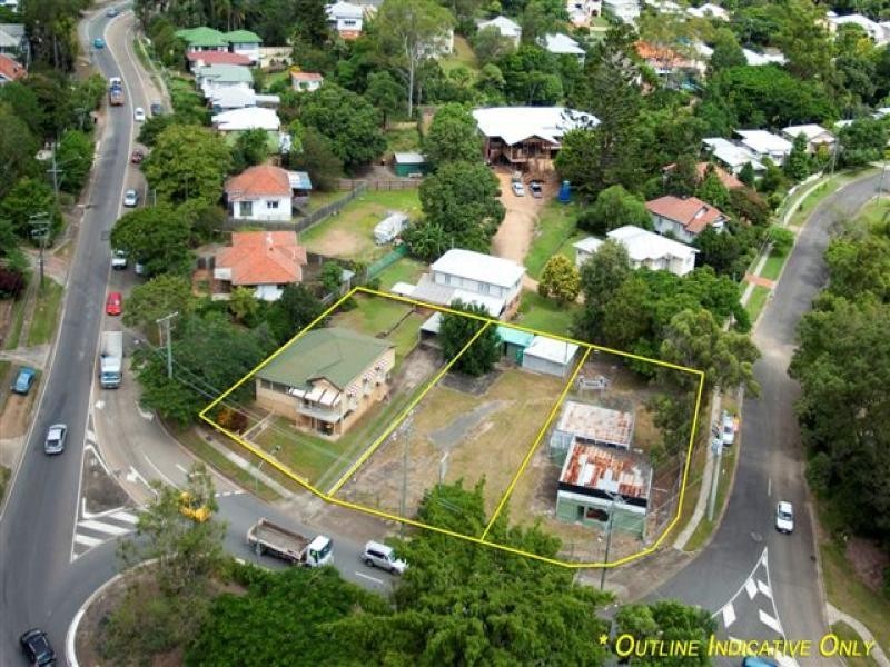 11 Rouen Road, Bardon QLD 4065