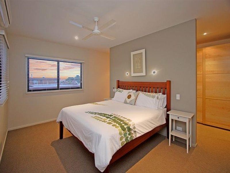 33 Hutton Street, Clayfield QLD 4011