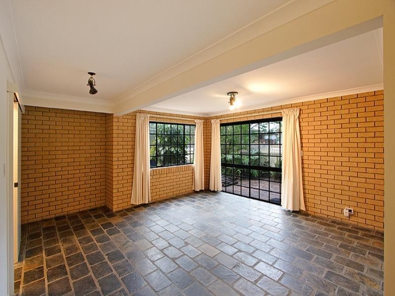 21 Devonhill Street, The Gap QLD 4061