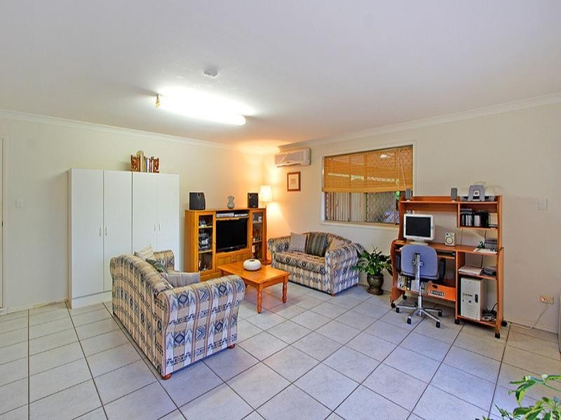 2 Saxonvale Place, The Gap QLD 4061