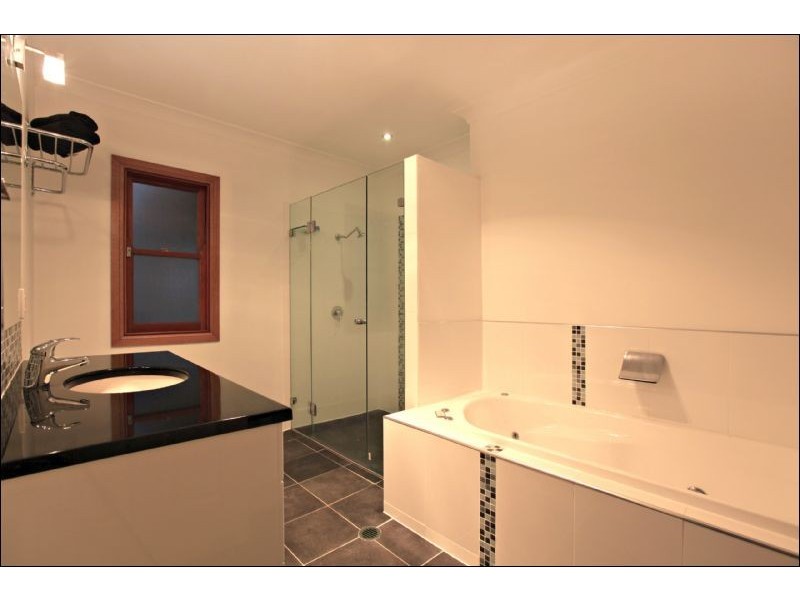 47 Canberra Drive, Ashgrove QLD 4060