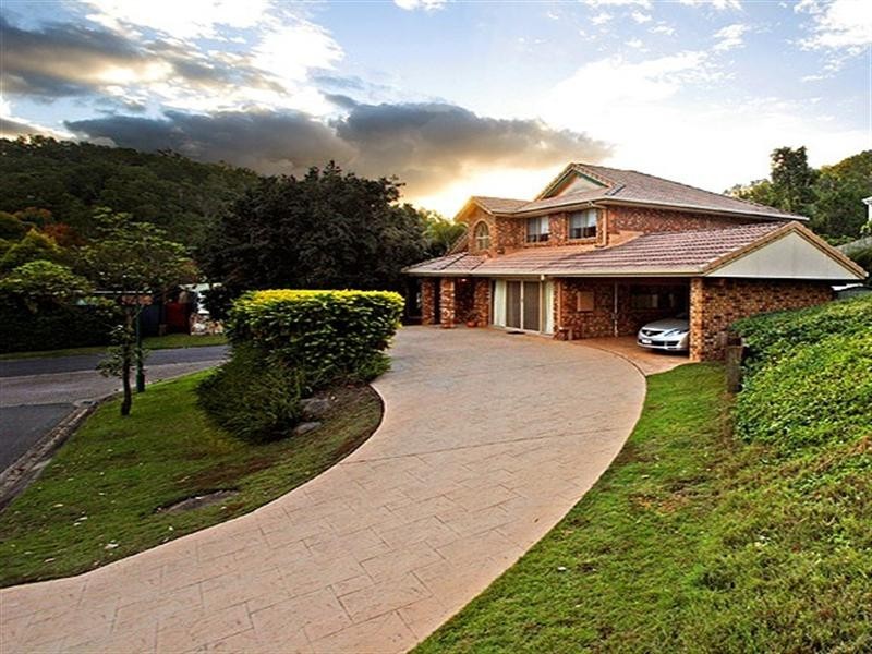 2 Saxonvale Place, The Gap QLD 4061