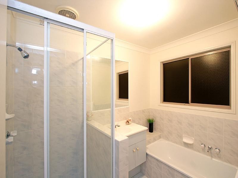 2 Saxonvale Place, The Gap QLD 4061